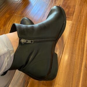 Black Leather David Tate Cubana Bootie Size 12M